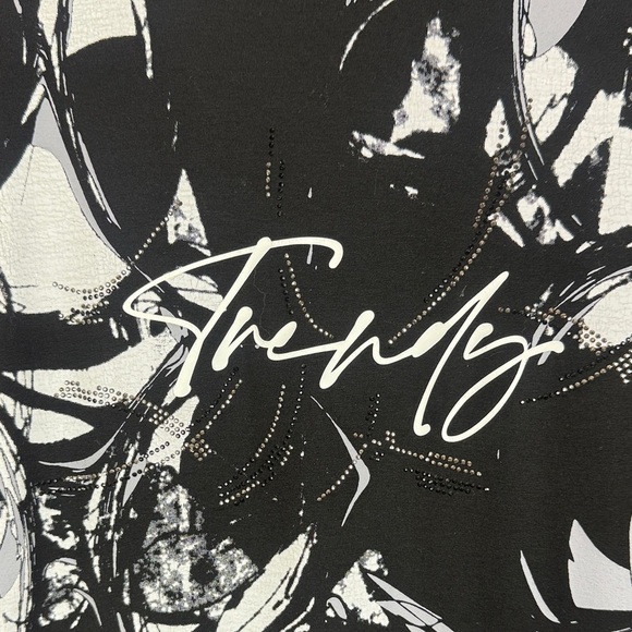 Tricotto Black Gray White Graphic Words Short Sleeve Oversized Tunic Dress - Picture 5 of 15